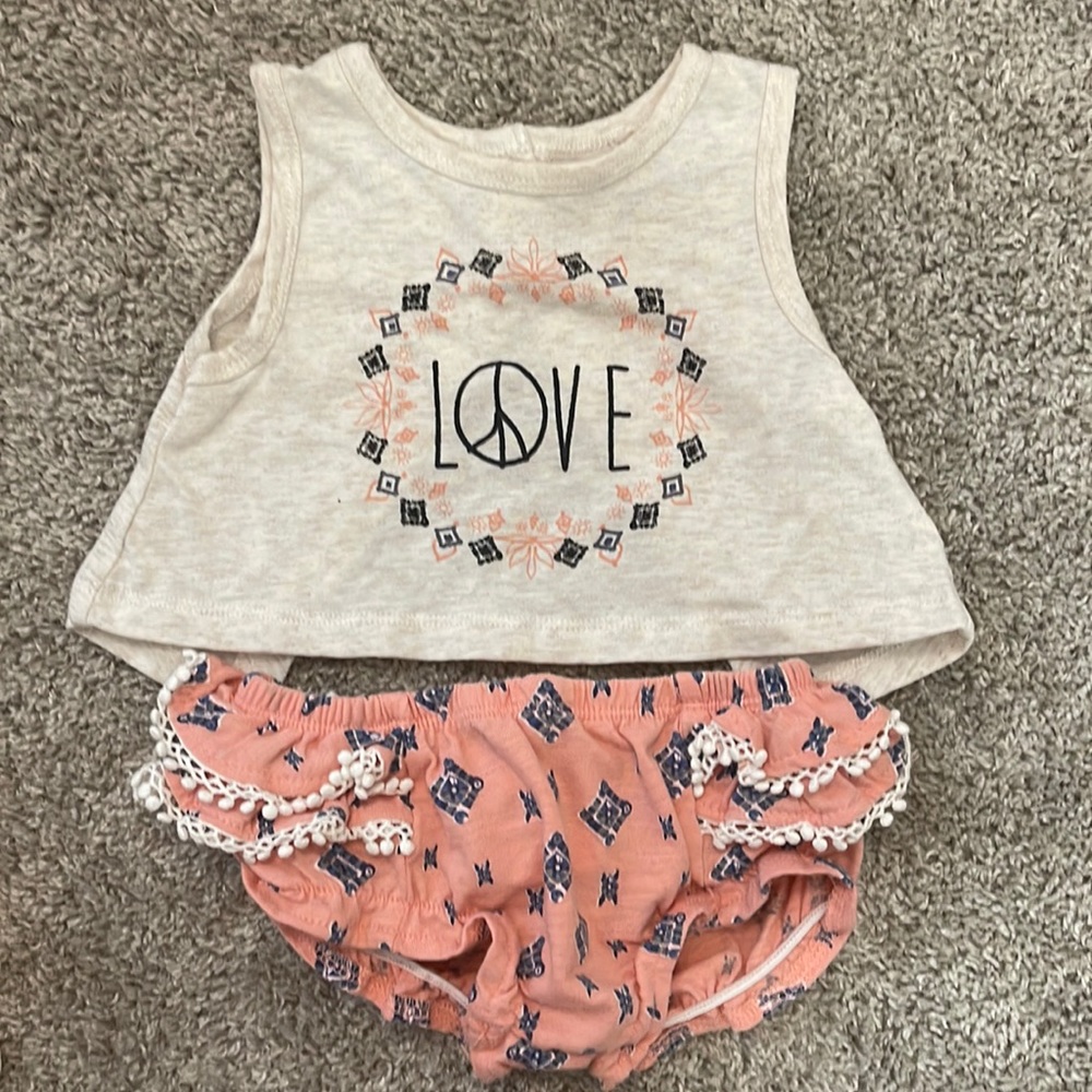 Jessica Simpson little girls outfit